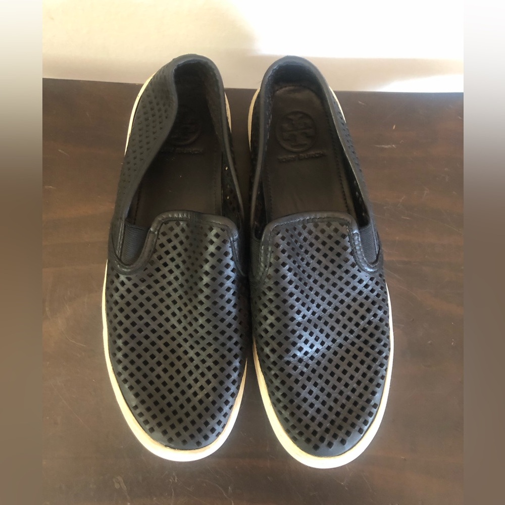 Women’s Tory Burch woven casual shoe